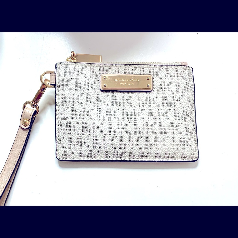 Authentic Michael Kors Signature Coin Purse